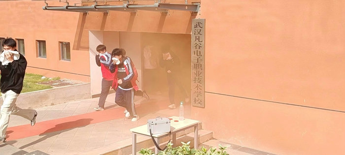 2023秋季+2024年春季学期-消防演习5.jpg